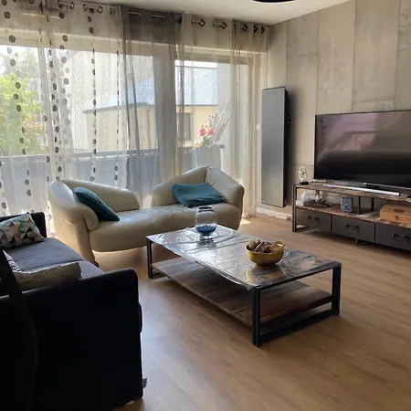 Apartament Spacieux 6 Pers Proche Centre Et Gare - Parking Prive Securise Laval (Mayenne)