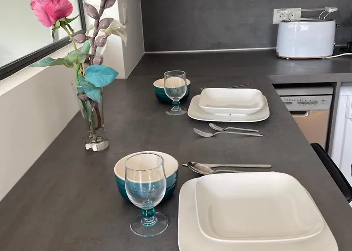 Spacieux 6 Pers Proche Centre Et Gare - Parking Prive Securise לאבאל