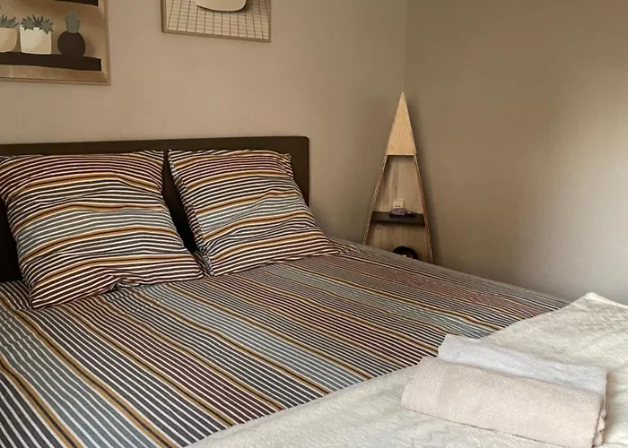 Spacieux 6 Pers Proche Centre Et Gare - Parking Prive Securise דירה